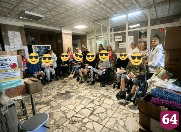 Саратовским участникам СВО подарили футболки «Связь поколений» 